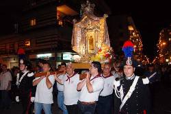 La processione della sacra Icona di Maria SS. di Capocolonna